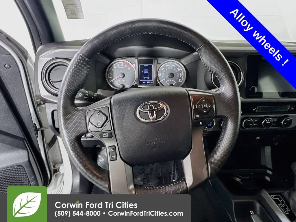 Used 2017 Toyota Tacoma SR5 AWD/4WD image 8
