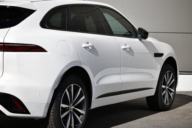 New 2026 Jaguar F-PACE R-Dynamic S image 15