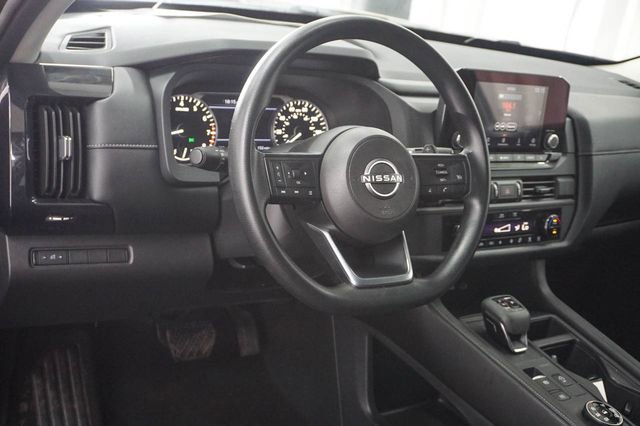 Used 2024 Nissan Pathfinder S image 5
