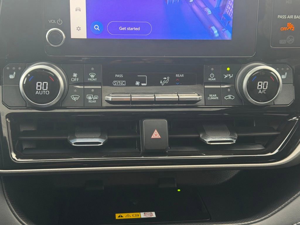 Used 2023 Toyota Highlander XLE image 32