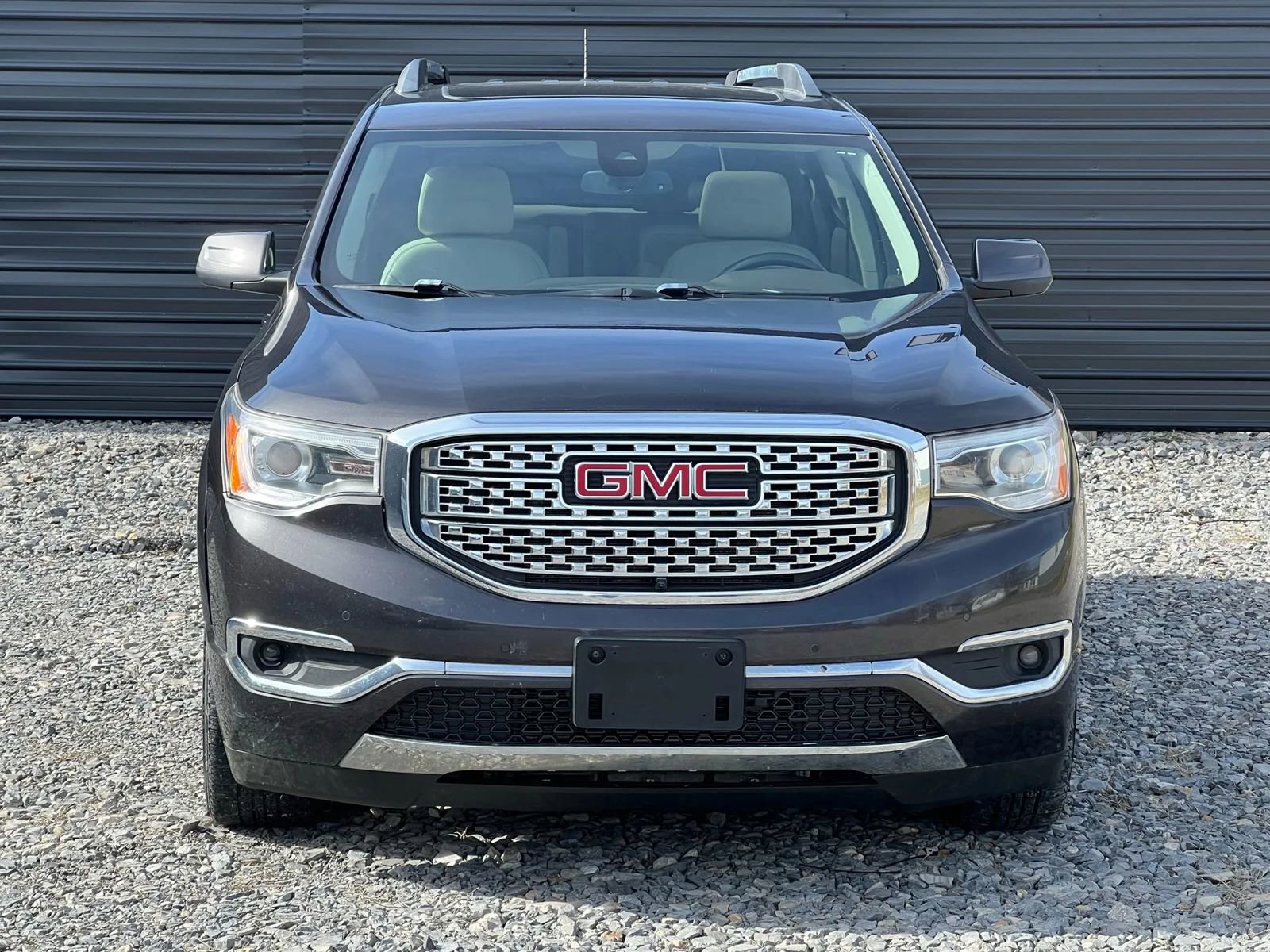 Used 2017 GMC Acadia Denali w/ Technology Package AWD/4WD image 3