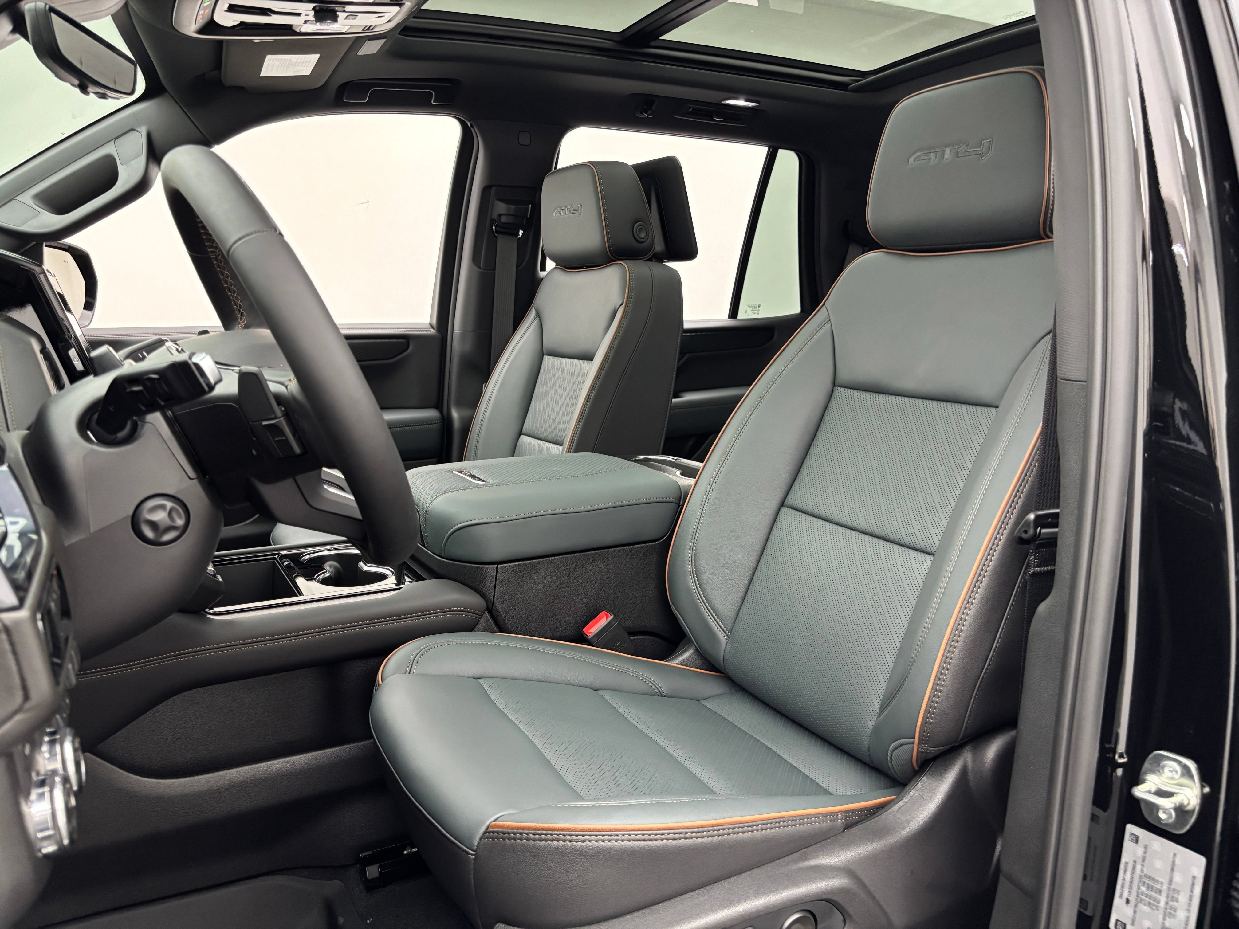 New 2026 GMC Yukon AT4 w/ AT4 Premium Plus Package AWD/4WD image 21