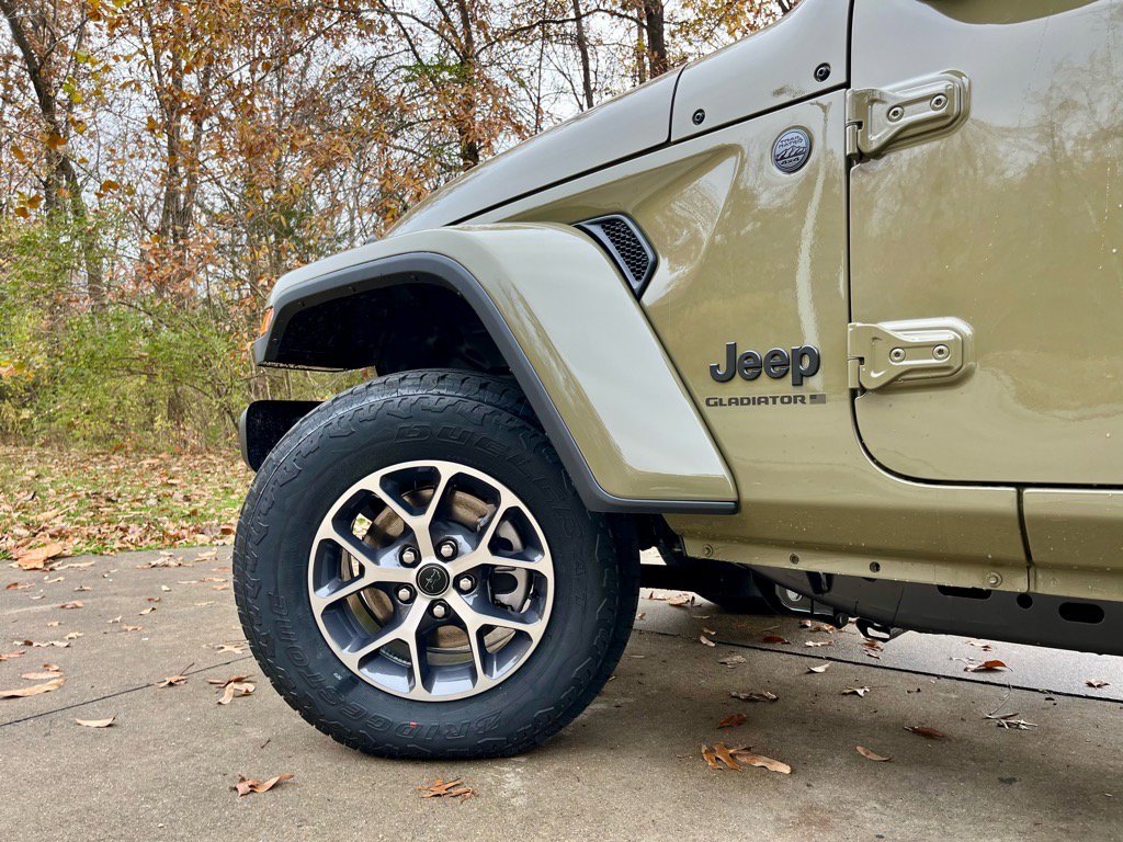 New 2026 Jeep Gladiator Sport image 9