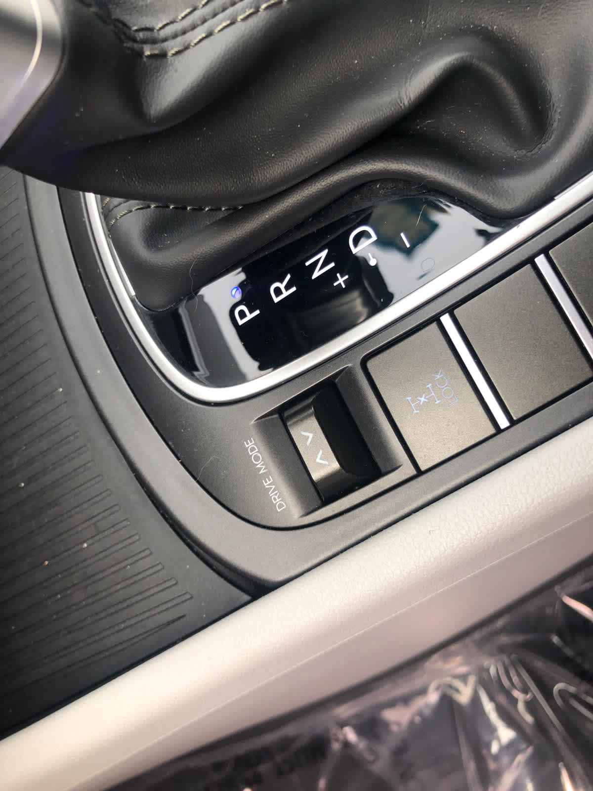 Certified 2025 Hyundai Kona SEL AWD/4WD image 12