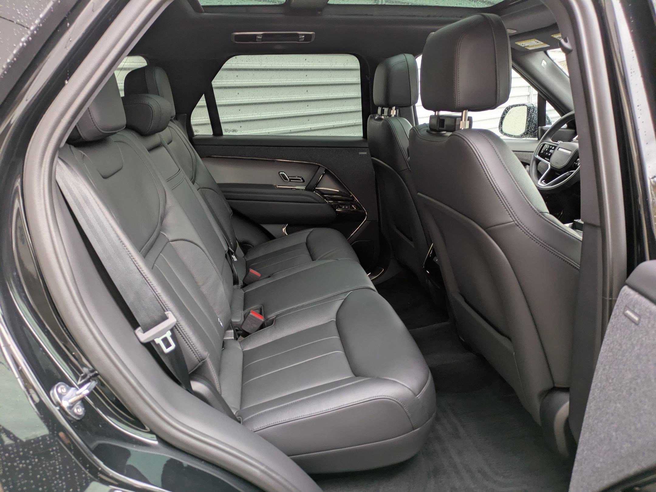 Used 2025 Land Rover Range Rover Sport image 33