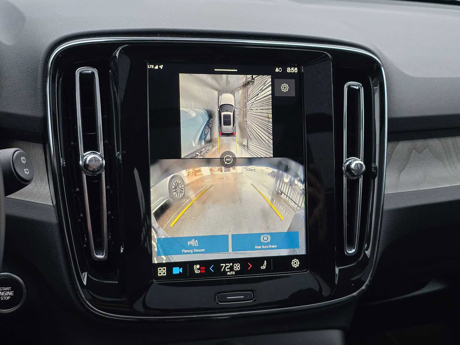 Certified 2025 Volvo XC40 B5 Plus image 23