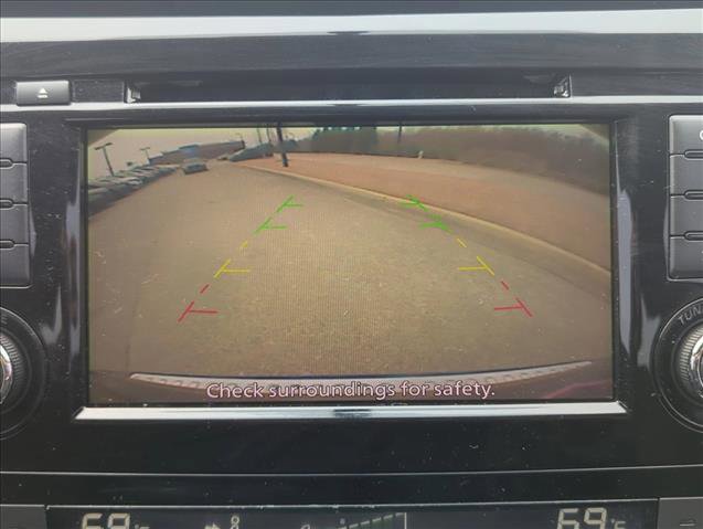 Used 2018 Nissan Rogue SV image 12