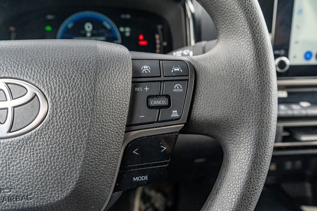 Used 2025 Toyota Camry LE FWD image 22