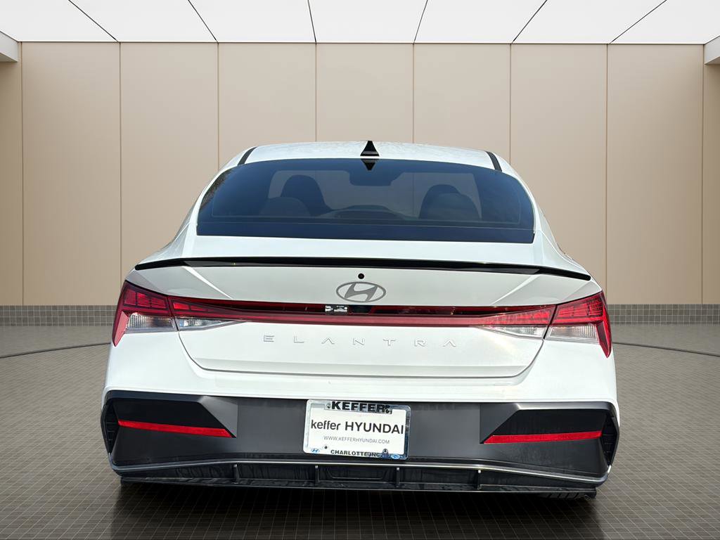 Certified 2026 Hyundai Elantra SEL Sport image 4