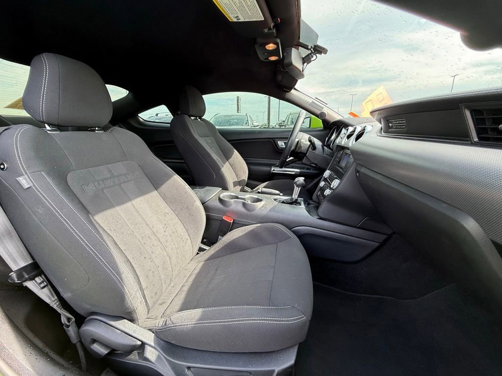 Used 2020 Ford Mustang GT w/ Black Accent Package RWD image 27