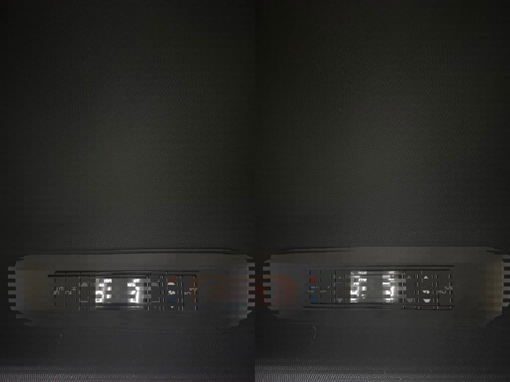 Used 2025 Toyota Sienna XSE image 52