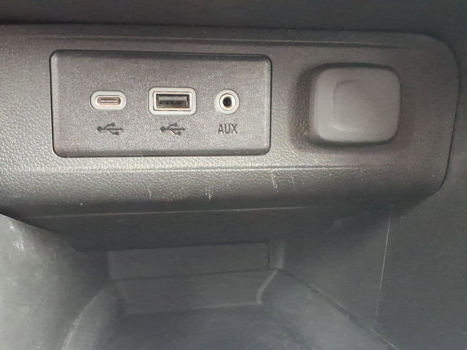 Used 2023 Buick Encore GX Preferred w/ Cold Weather Comfort Package image 23