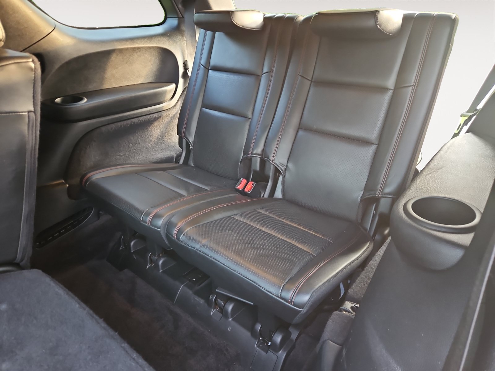 Used 2018 Dodge Durango R/T w/ Technology Group AWD/4WD image 15