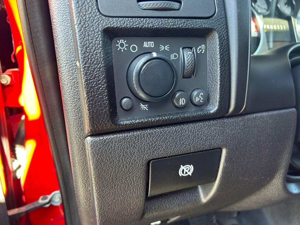 Used 2010 HUMMER H3 image 22