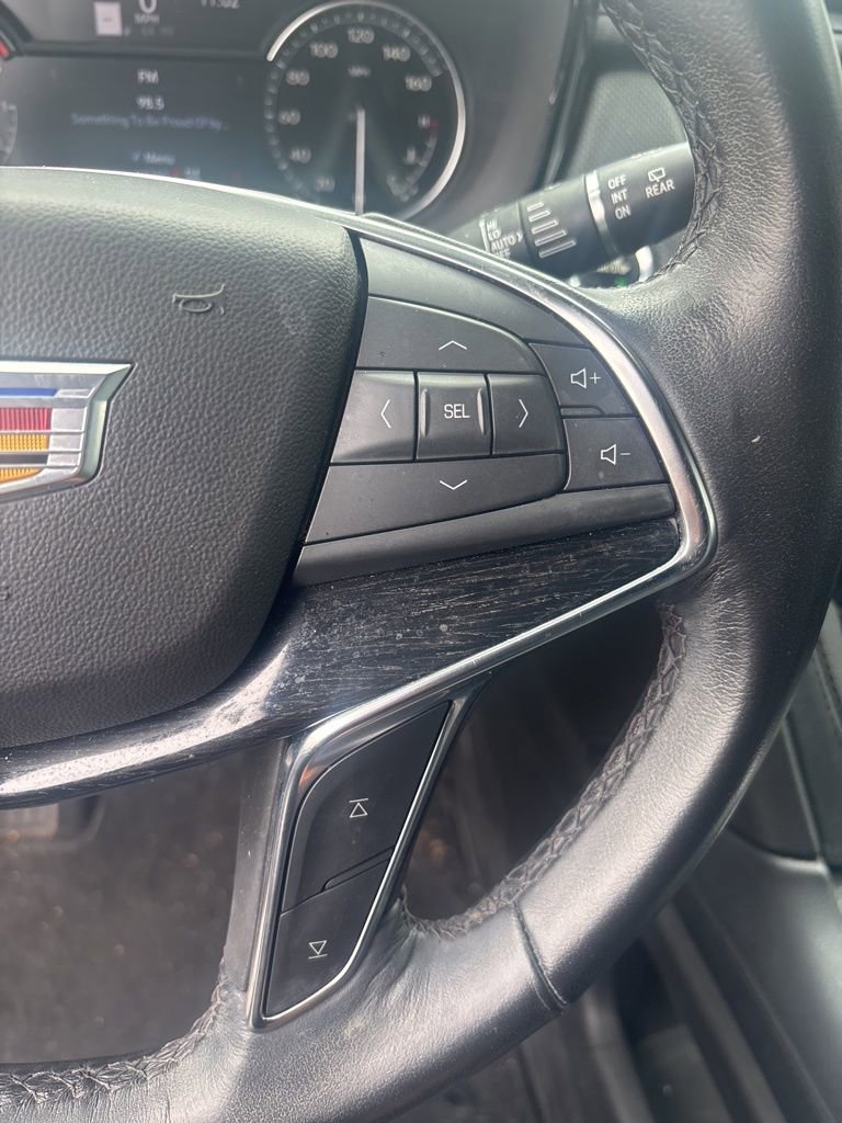 Used 2023 Cadillac XT5 Premium Luxury image 16