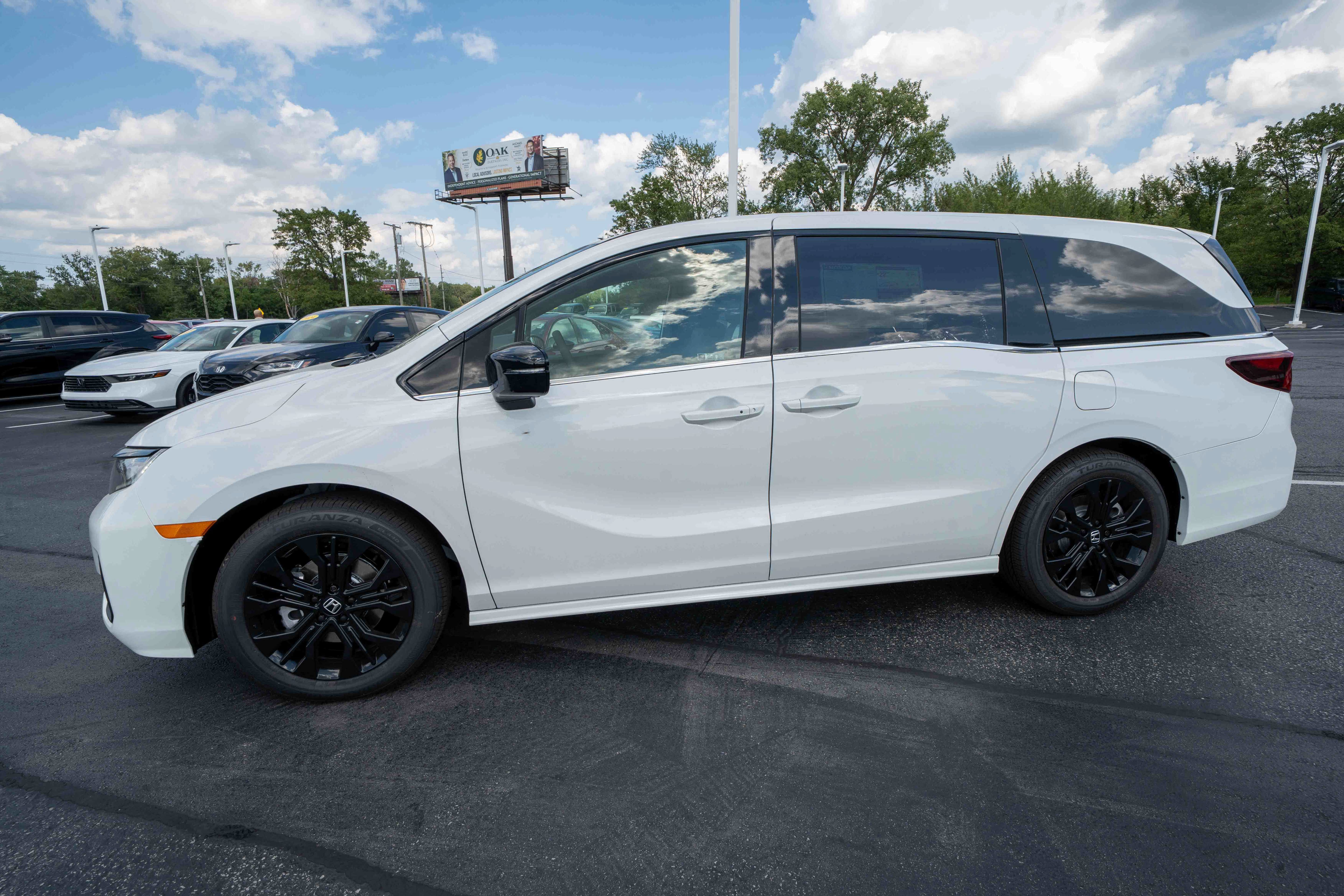 New 2026 Honda Odyssey Sport-L image 3