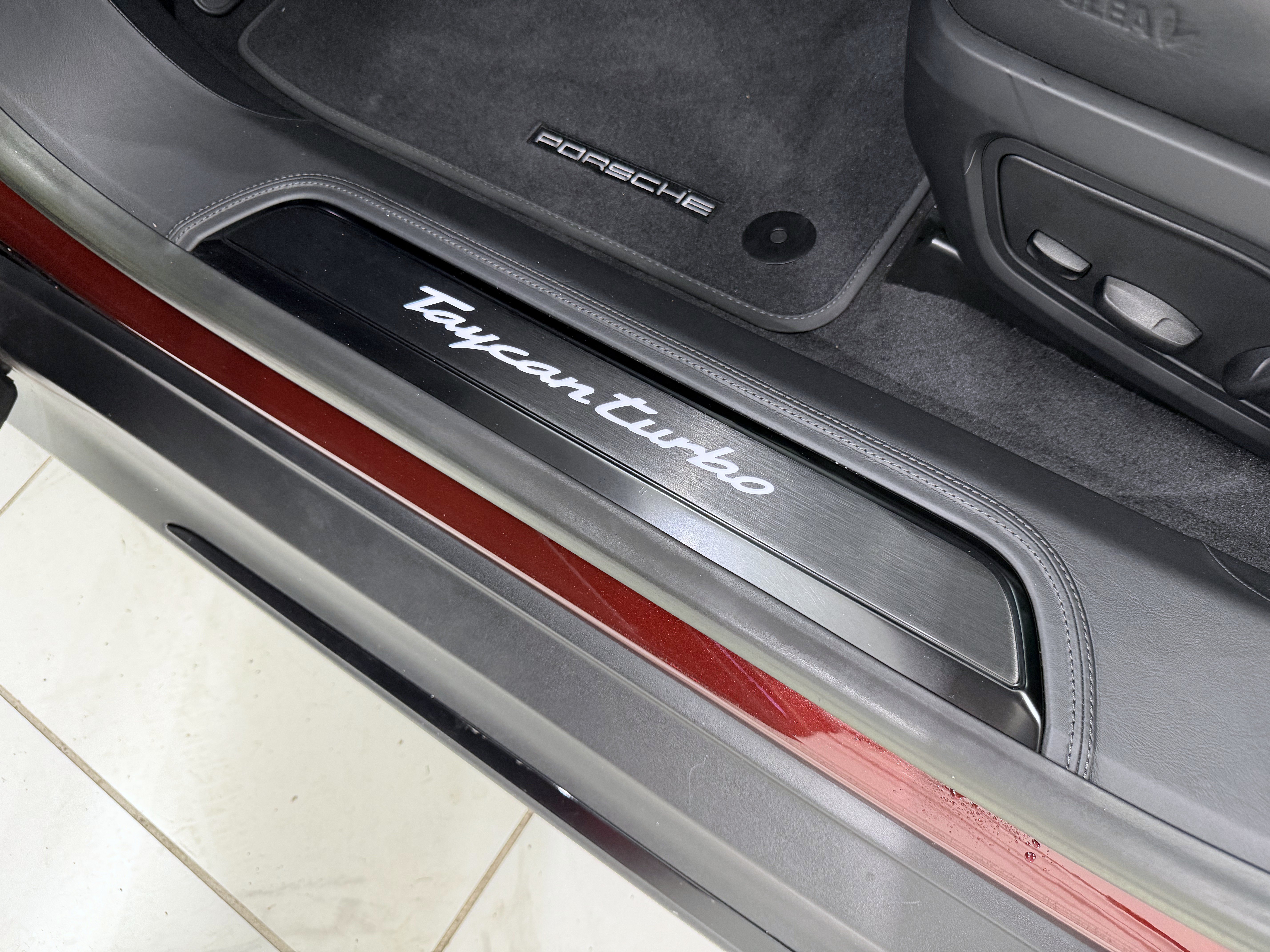 Certified 2022 Porsche Taycan Turbo AWD/4WD image 33