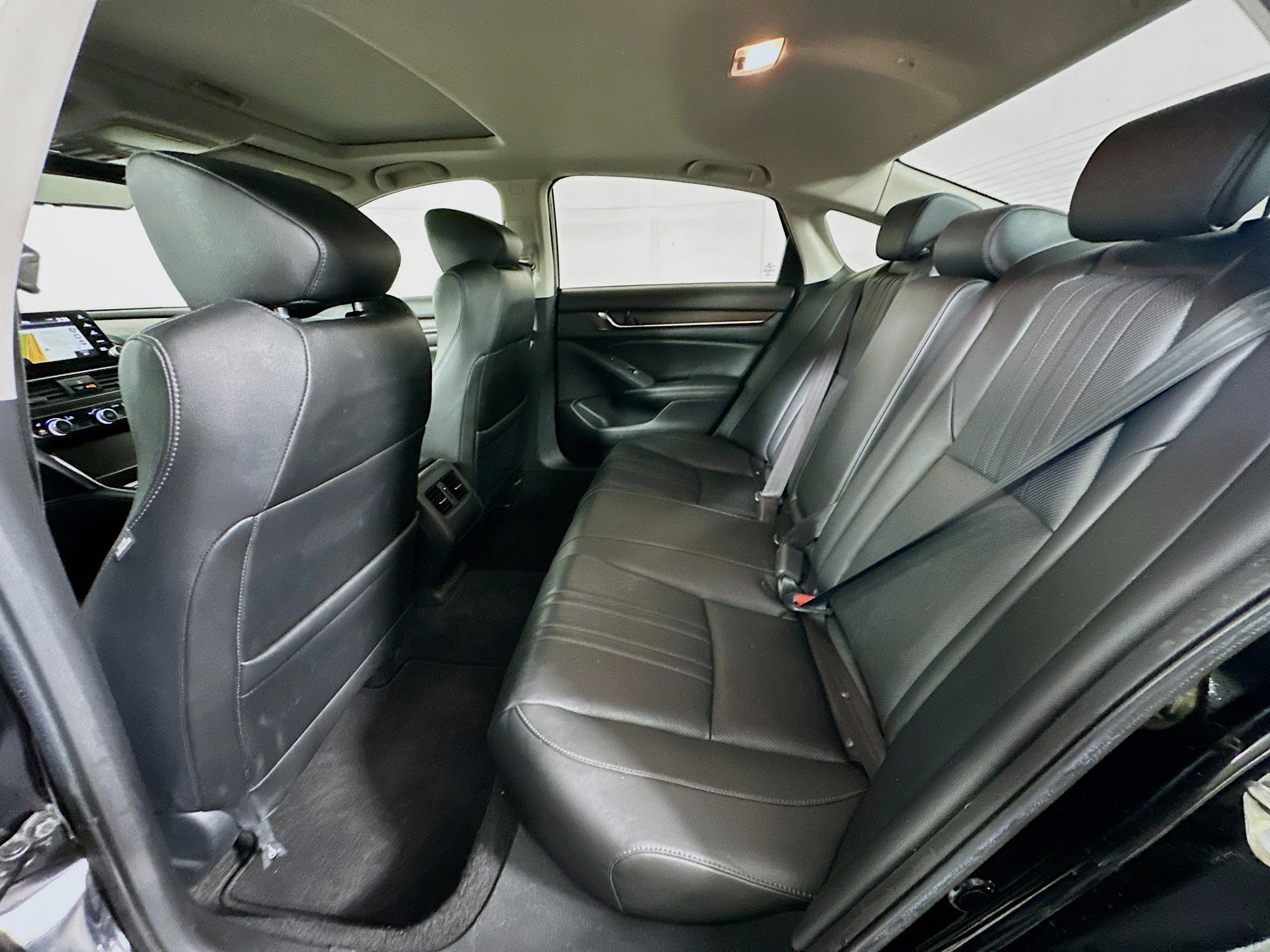 Used 2019 Honda Accord Touring image 28