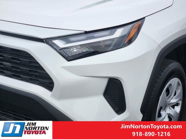 Used 2025 Toyota RAV4 LE image 10