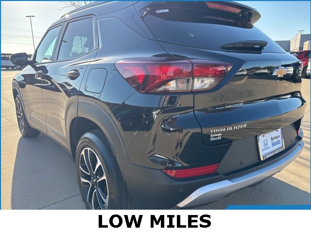 Used 2025 Chevrolet TrailBlazer LT w/ LT Cold Weather Package image 4