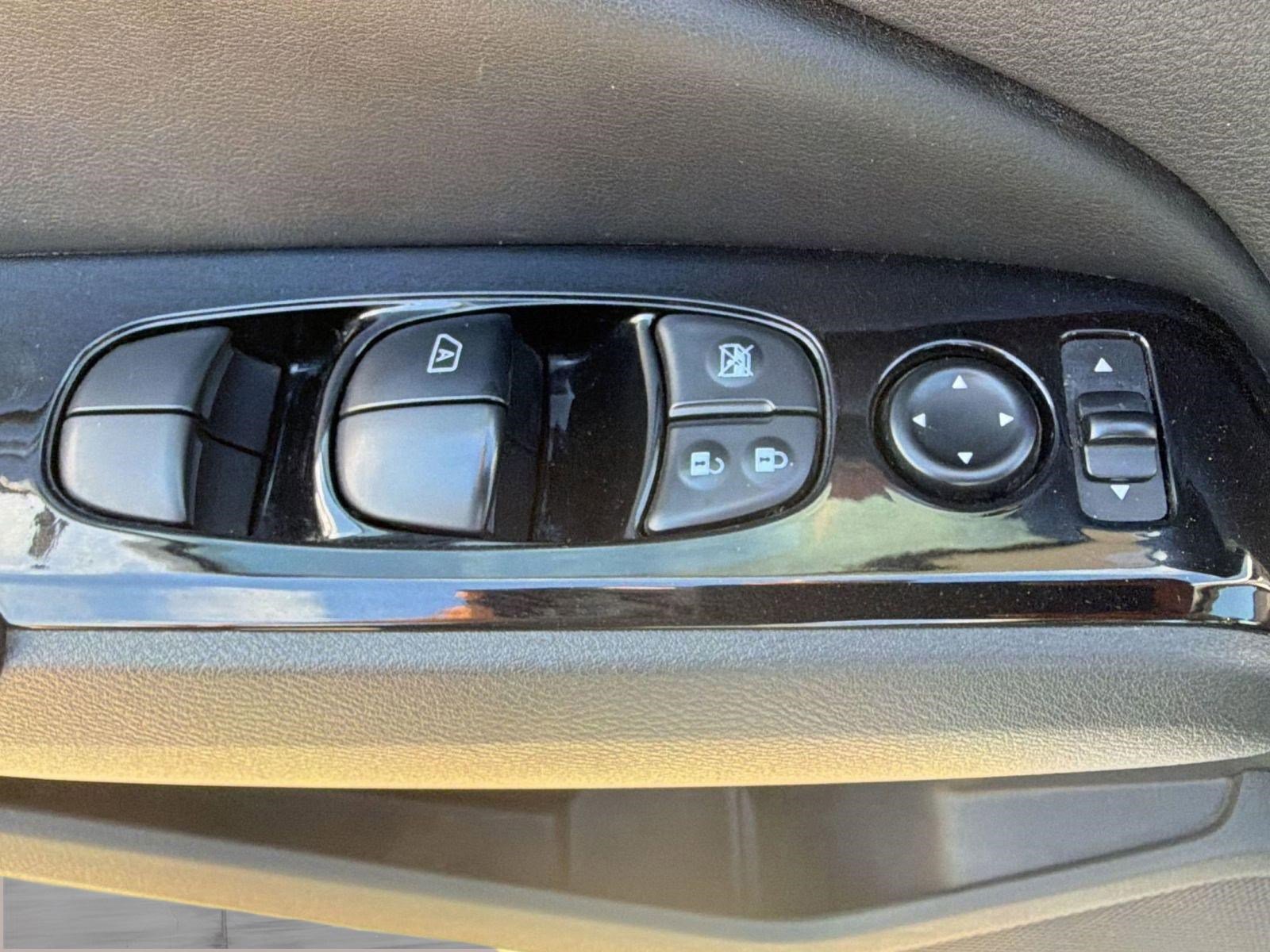 Used 2024 Nissan Altima 2.5 SL FWD image 12