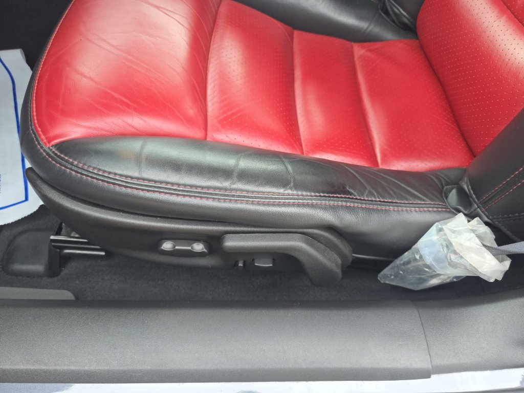 Used 2011 Chevrolet Corvette Grand Sport w/ Preferred Equipment Group RWD image 15