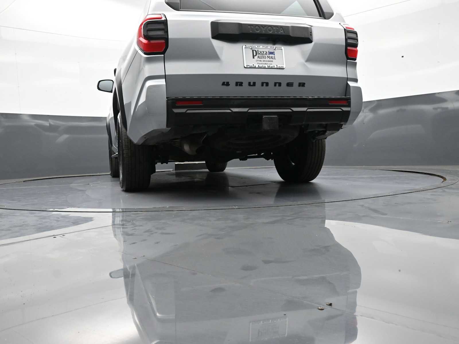 Certified 2025 Toyota 4Runner SR5 AWD/4WD image 31