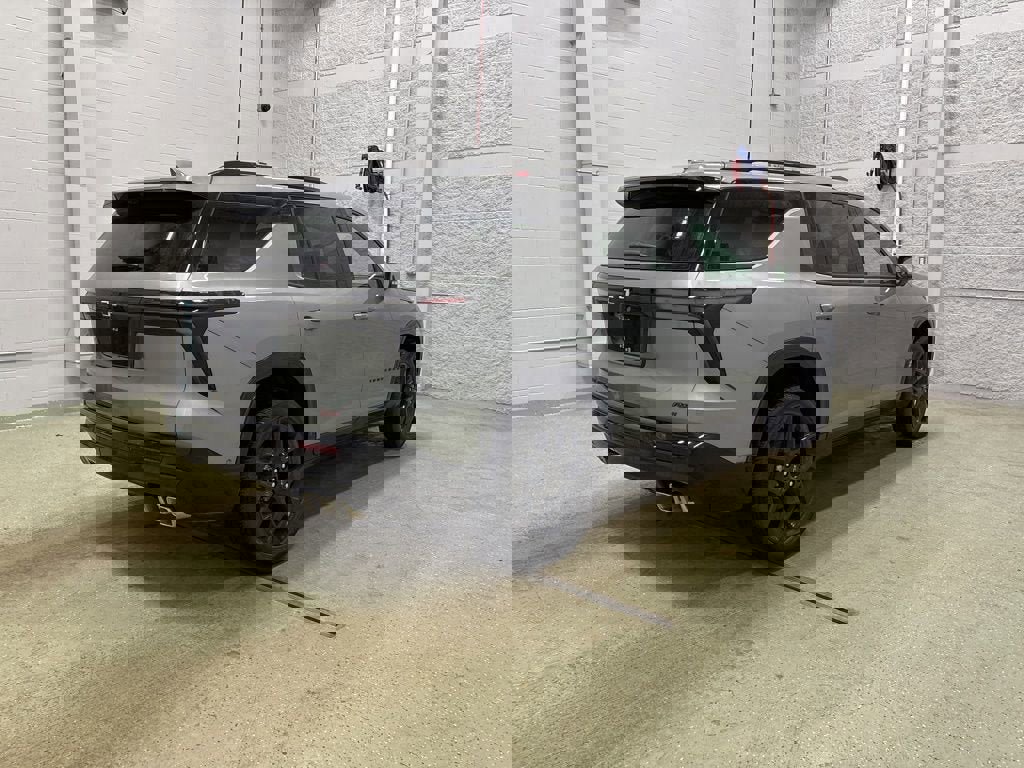 New 2026 Chevrolet Traverse RS image 3