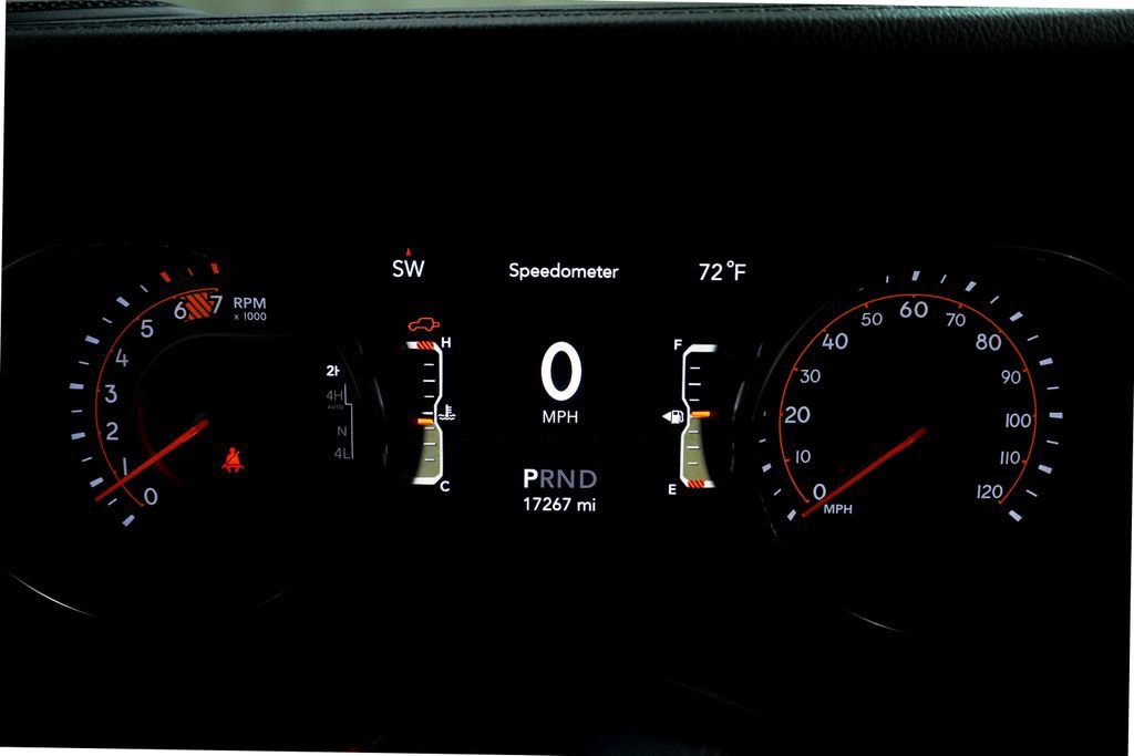 Used 2022 Jeep Wrangler Unlimited Sahara w/ LED Lighting Group AWD/4WD image 23