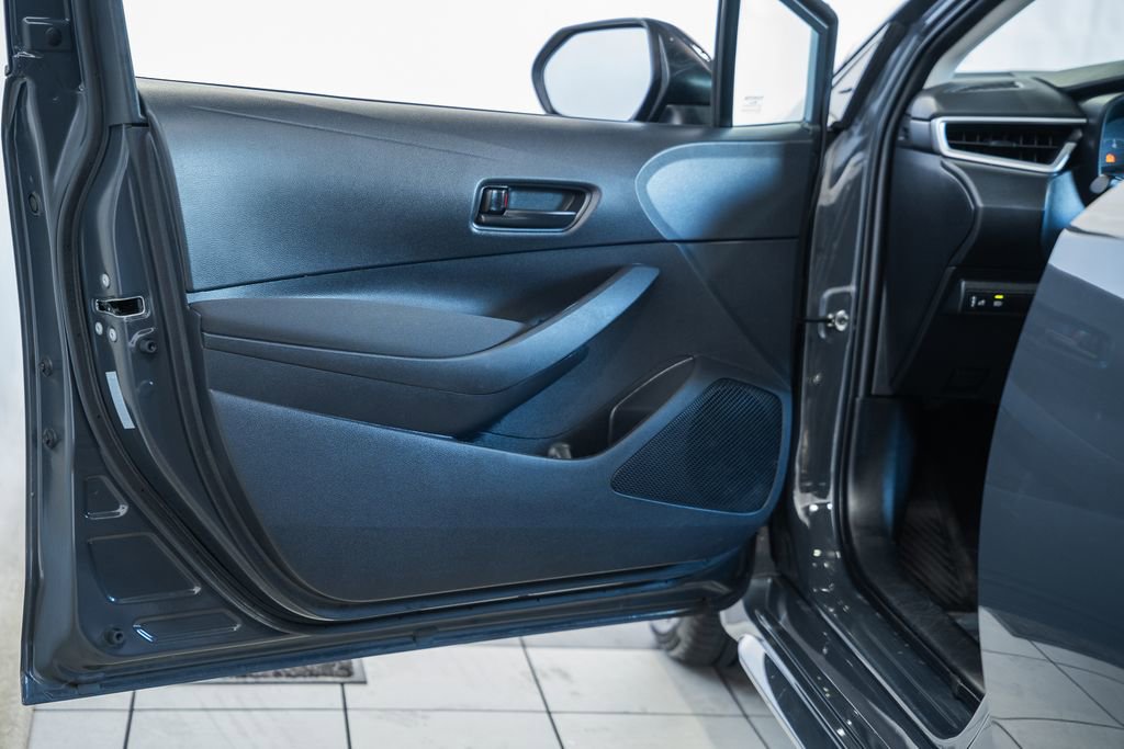 Used 2024 Toyota Corolla LE image 32