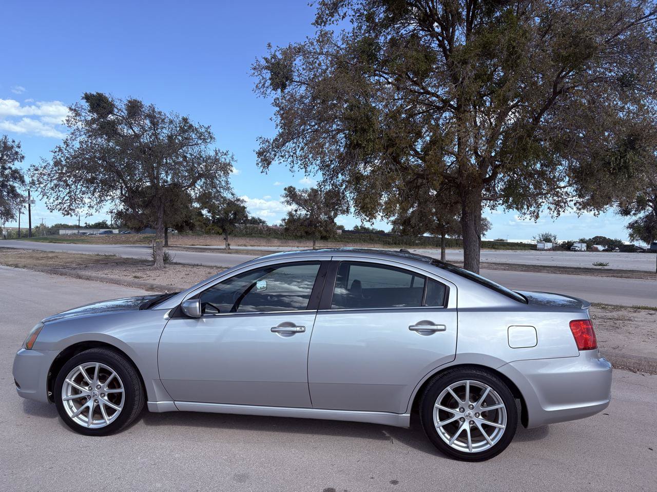 Used 2012 Mitsubishi Galant ES FWD image 16