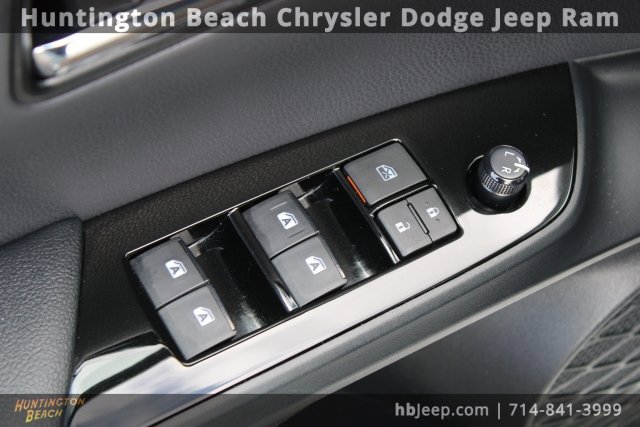 Used 2018 Toyota Prius Prime Plus image 11