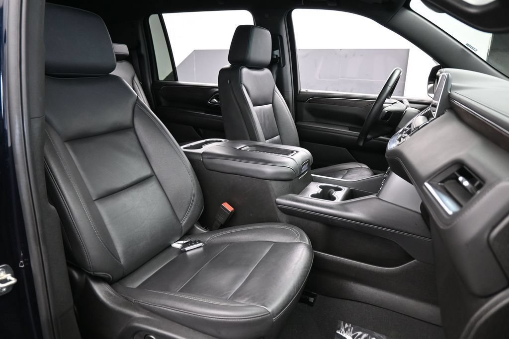 Used 2024 Chevrolet Suburban LT AWD/4WD image 47