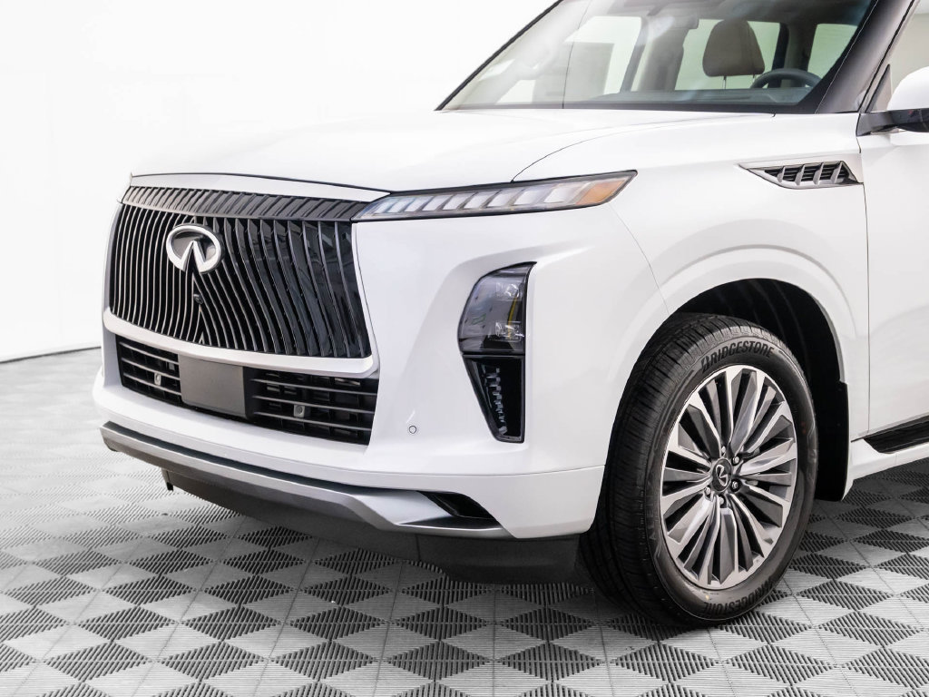 Certified 2026 INFINITI QX80 Luxe w/ Cargo Package AWD/4WD image 38