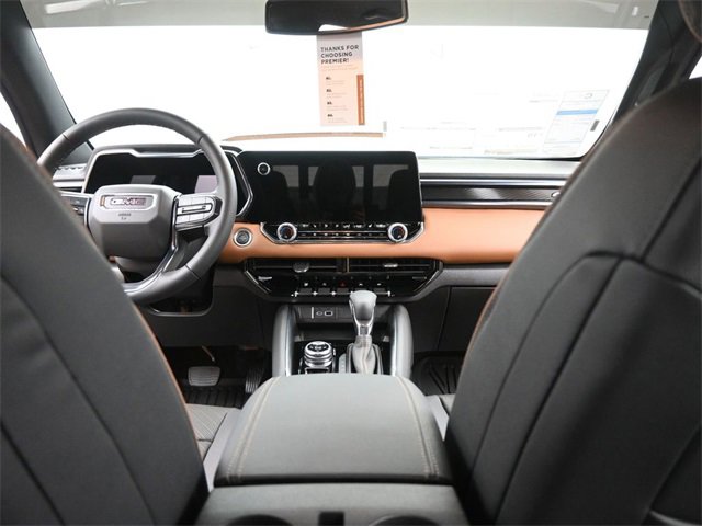 New 2026 GMC Canyon AT4 w/ AT4 Premium Package image 24