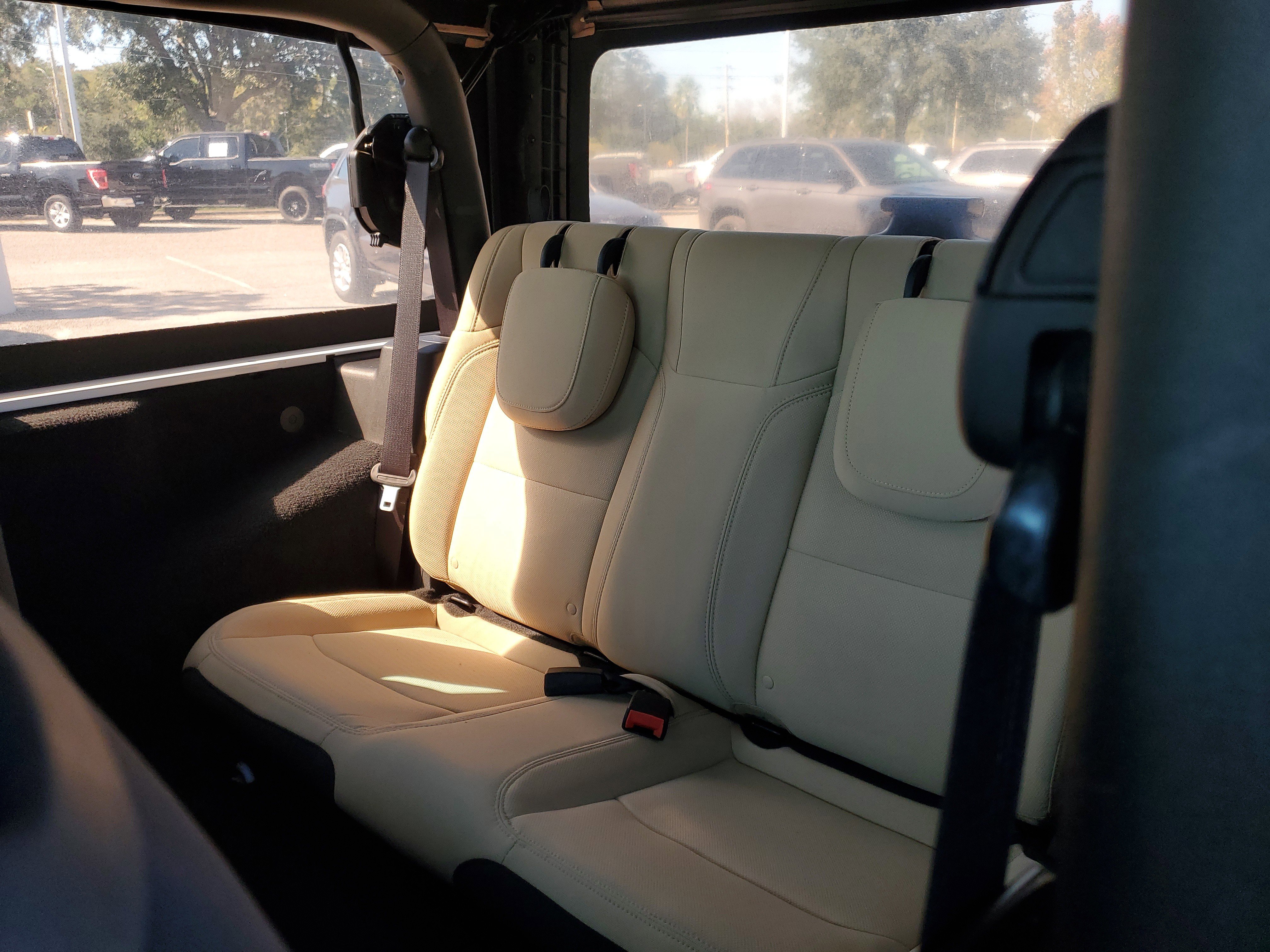 Used 2019 Jeep Wrangler Sport S image 9