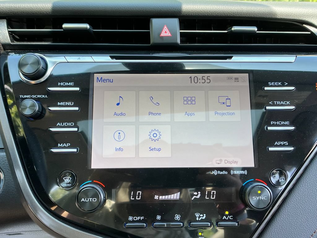 Used 2020 Toyota Camry XLE FWD image 17