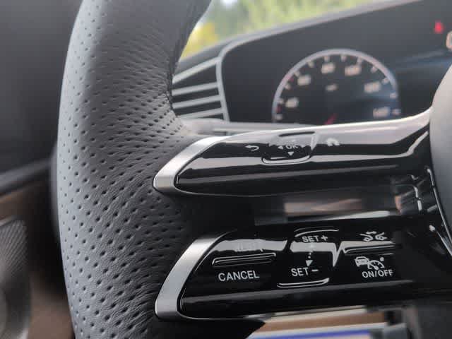 New 2026 Mercedes-Benz GLS 580 4MATIC image 25
