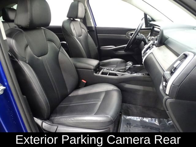 Used 2022 Kia Sorento EX w/ Panoramic Sunroof Package image 17