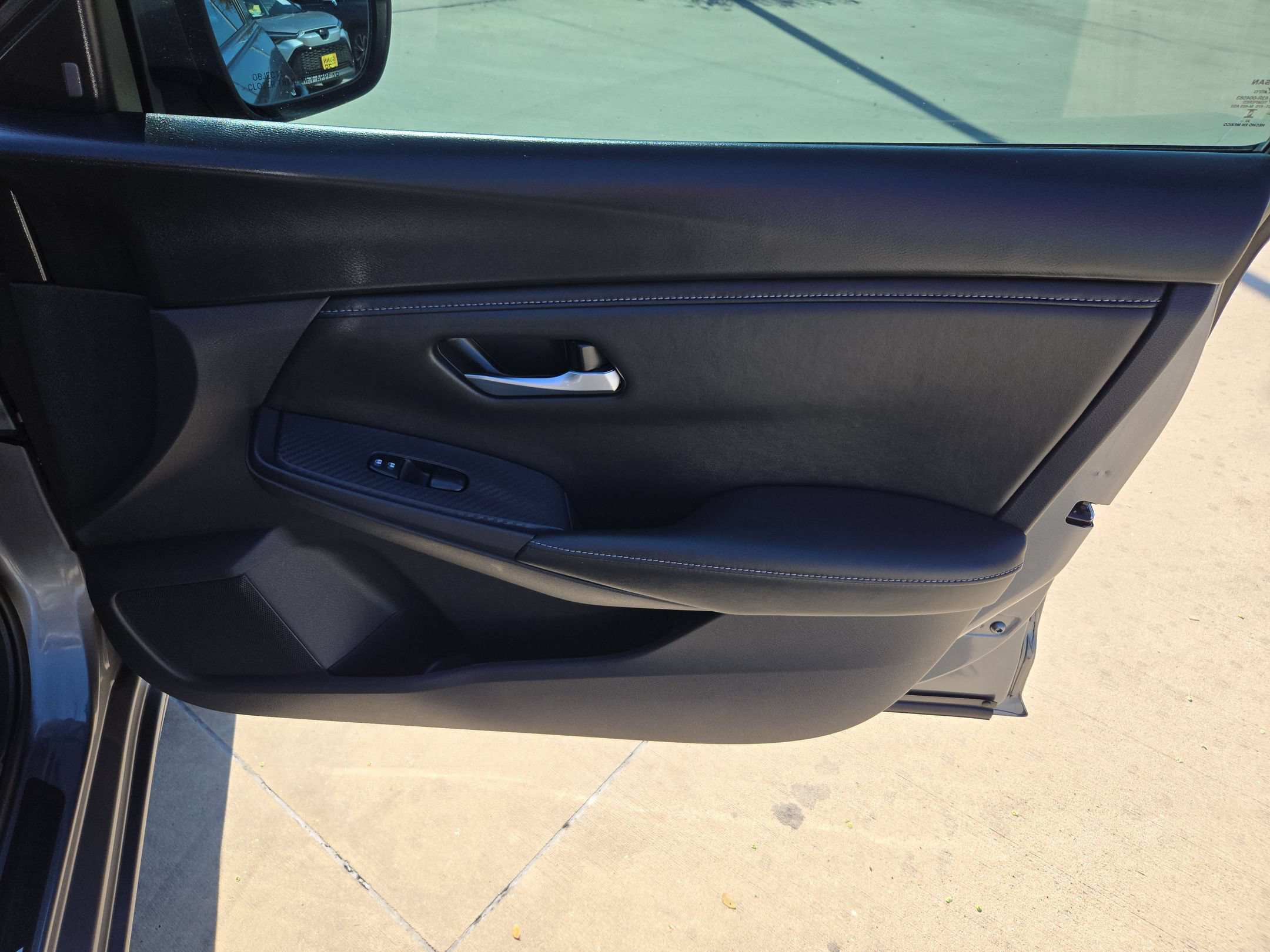 Certified 2024 Nissan Sentra SV FWD image 29