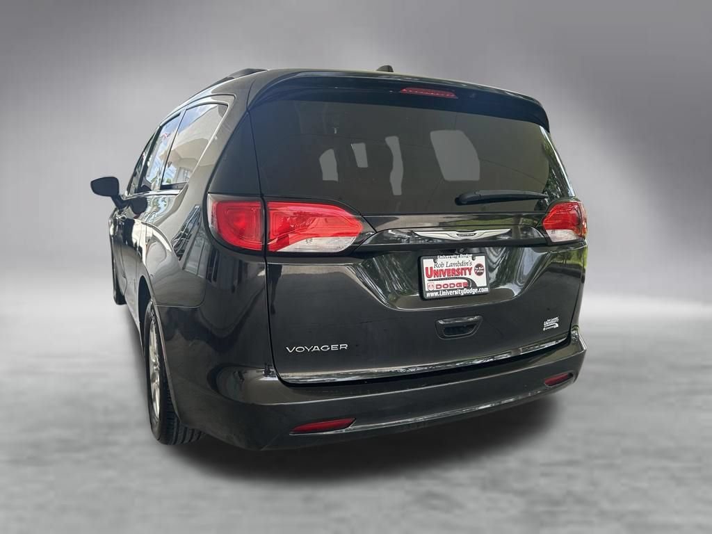 Used 2021 Chrysler Voyager Lxi FWD image 4