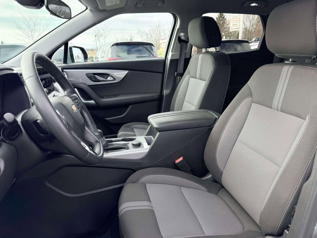 Used 2025 Chevrolet Blazer LT image 14