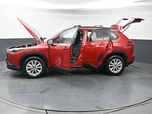 Certified 2022 Toyota Corolla Cross LE w/ Moonroof Package AWD/4WD image 48