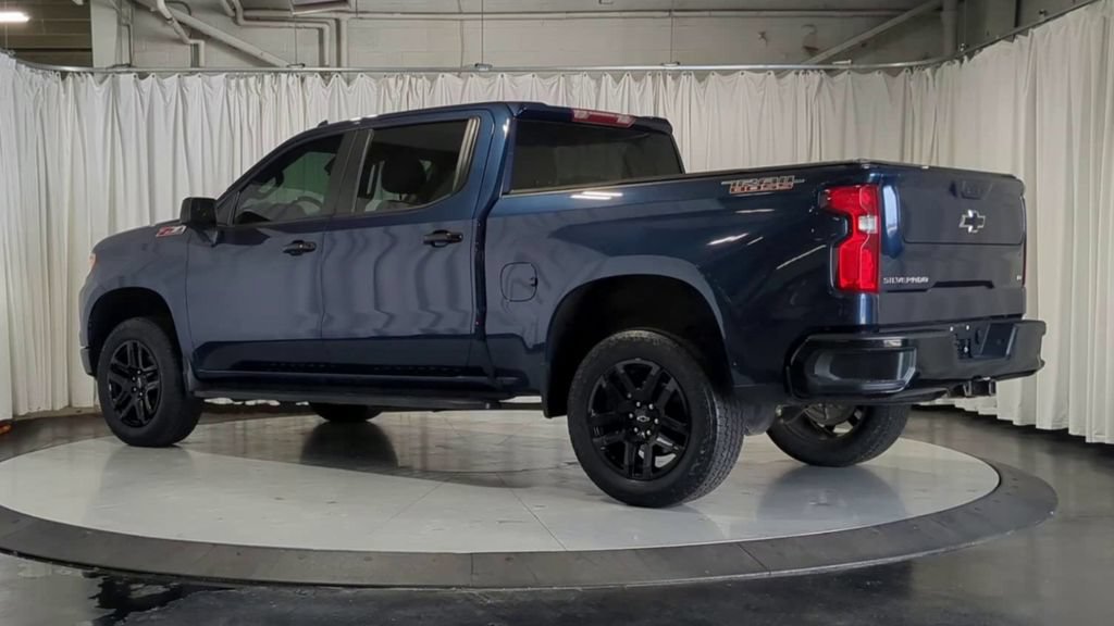 Used 2022 Chevrolet Silverado 1500 LT Trail Boss w/ Protection Package AWD/4WD image 8