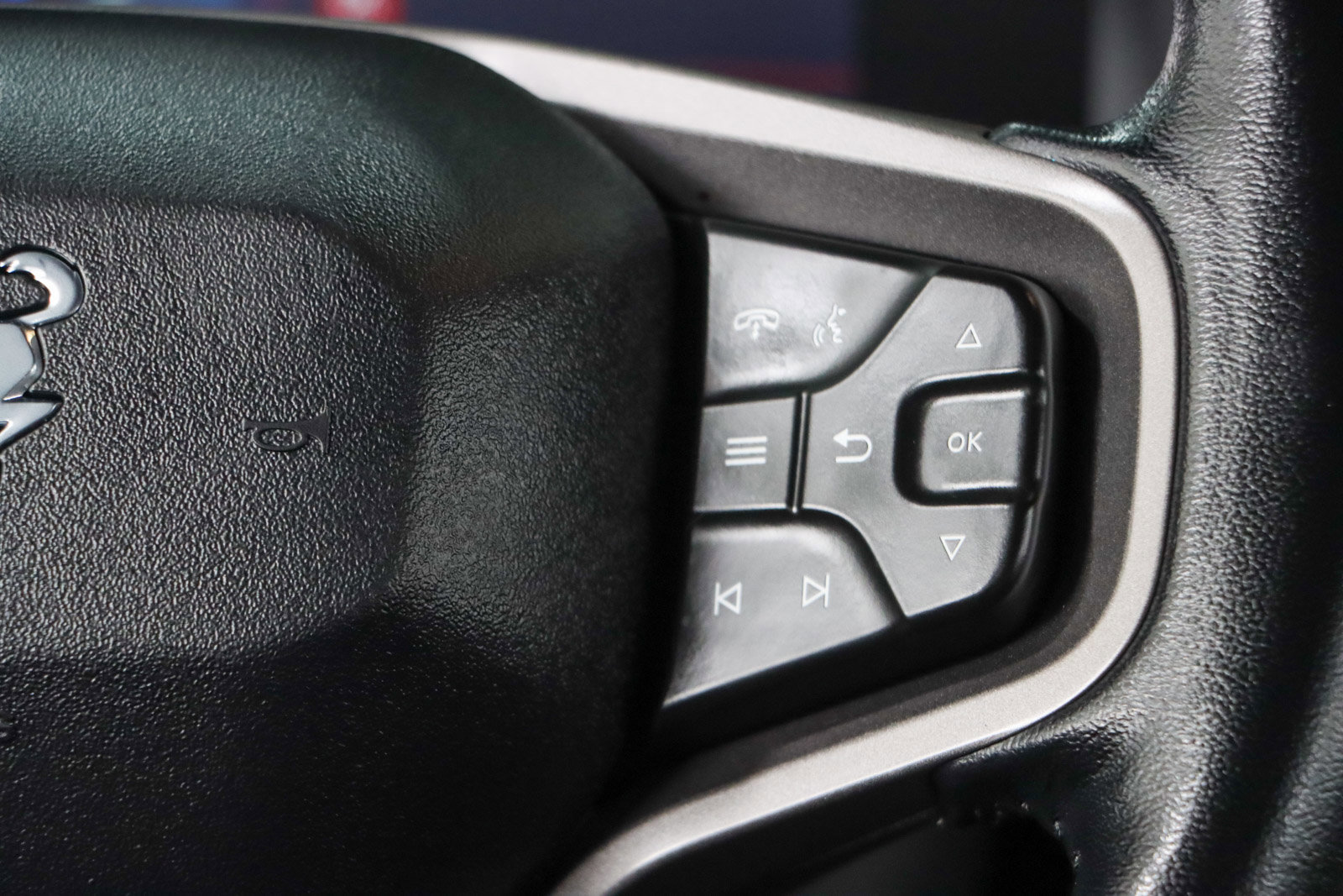 Used 2023 Ford Bronco Outer Banks image 16