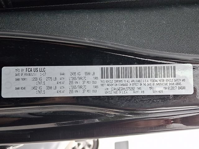 Used 2017 Jeep Wrangler Unlimited Sahara AWD/4WD image 24