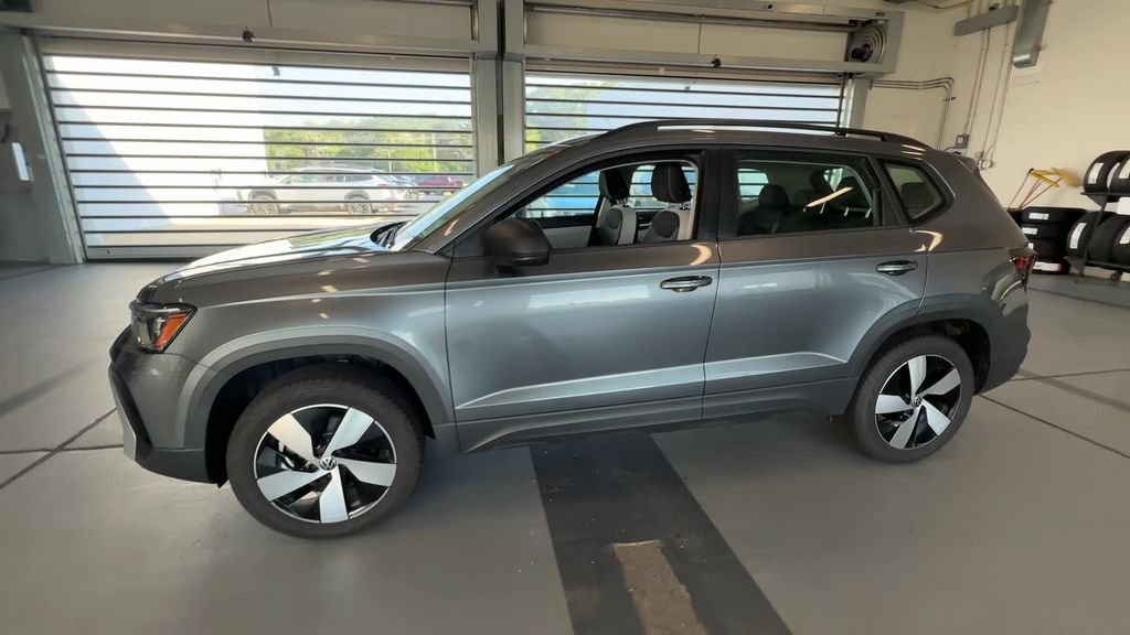 Certified 2025 Volkswagen Taos S AWD/4WD image 16