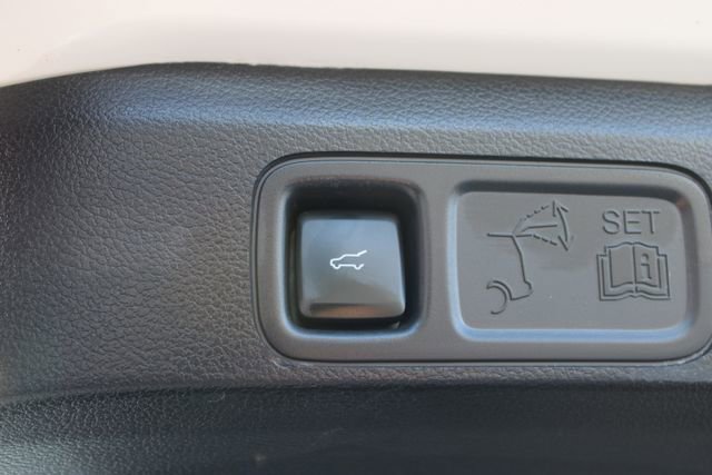 Used 2024 Ford Expedition Max Limited image 8