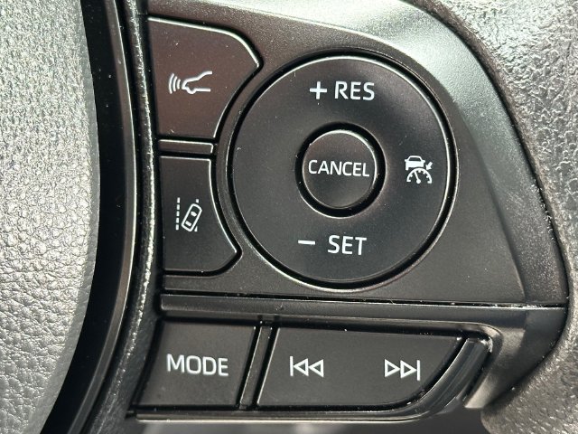 Certified 2025 Toyota RAV4 XLE AWD/4WD image 14
