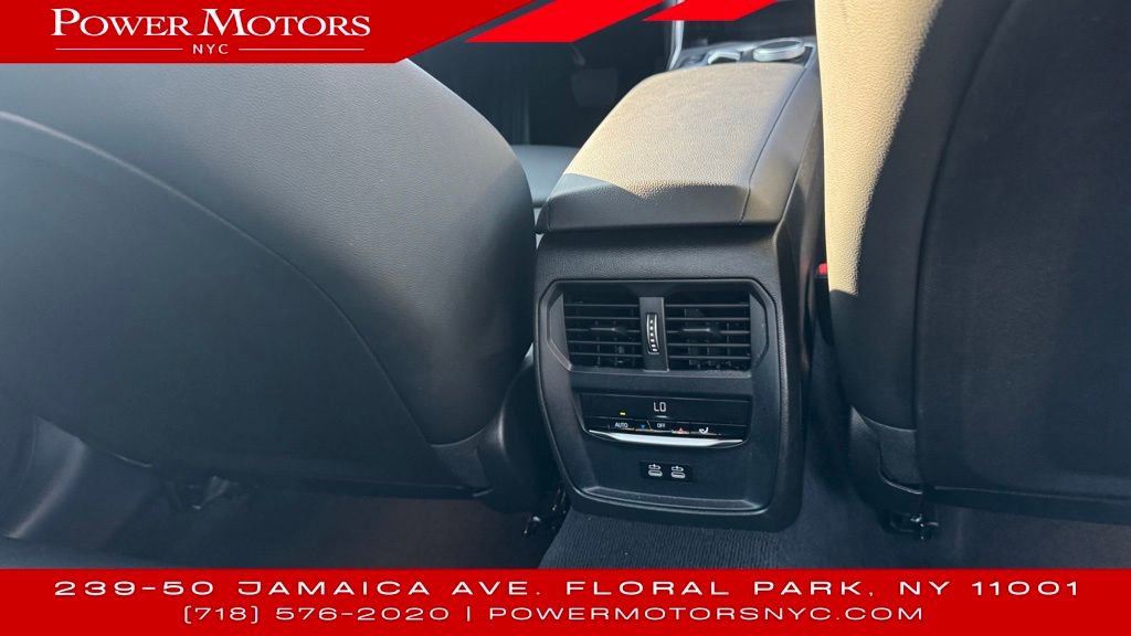 Used 2024 BMW 330i xDrive Sedan w/ Convenience Package image 20